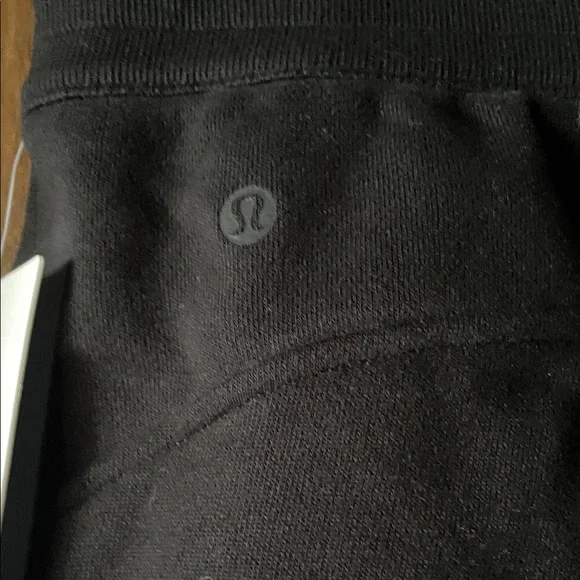 lululemon athletica Scuba high rise short 5” Black Women's Shorts - Picture 6 of 7